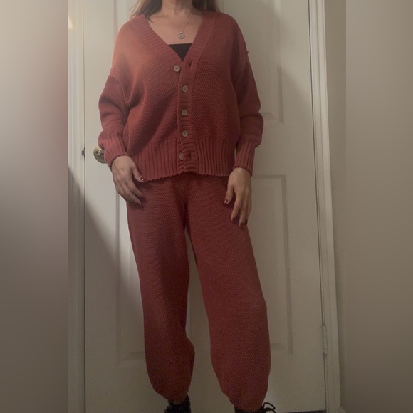 Hailee Cardi Set - Picture 2 of 6